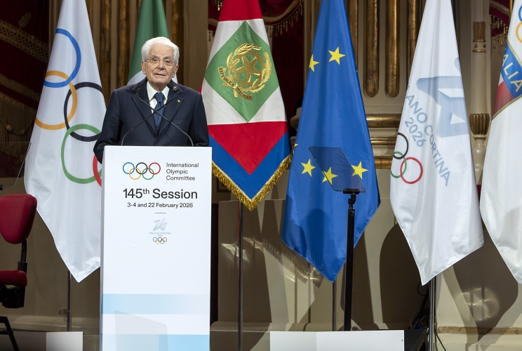 Lo sport è incontro in pace: testimonia fraternità nella lealtà della competizione con altri.